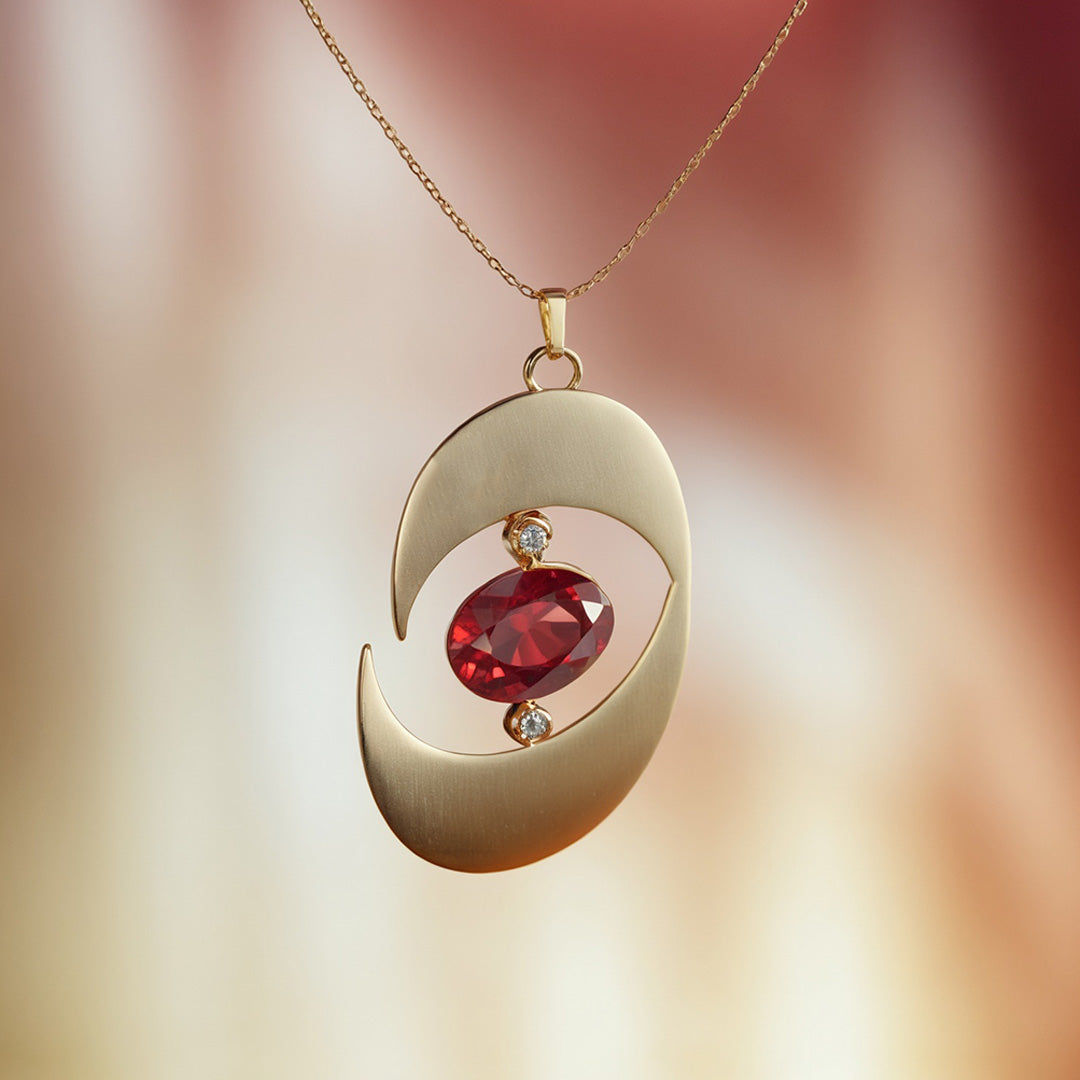 Noon Minimal – Rhodolite Garnet & Diamond Pendant